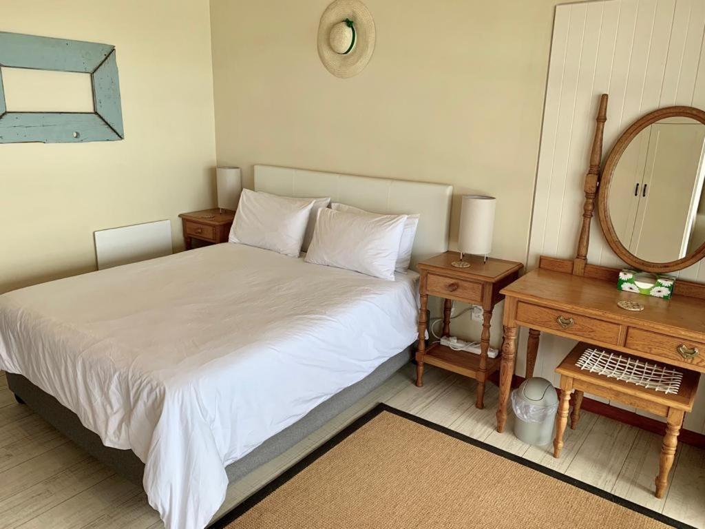 Captain Sunshine Guest House Groot-Jongensfontein エクステリア 写真